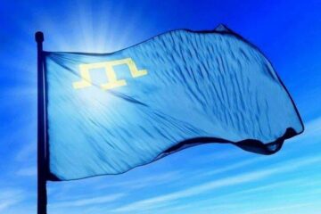 Крымские татары празднуют День Национального Флага