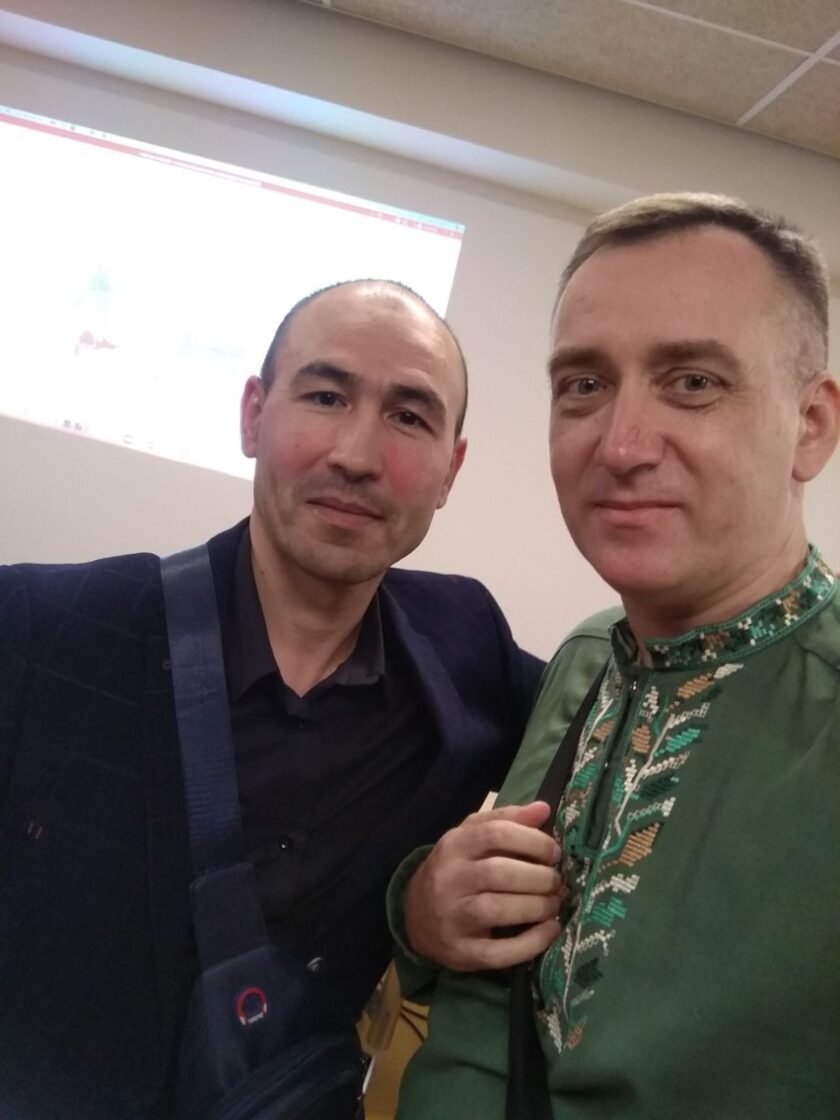 Руслан Габбасов та Олег Вітвіцький на 8 Форумі Вільних народів ПостРосії. Париж, осінь 2023