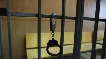 Суд у Москві засудив 53-річного українця до 26 років позбавлення волі у справі про держзраду та спробу підпалити військкомати