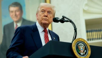 Трамп: Через війну РФ втратила контроль над своєю нафтопереробною галуззю